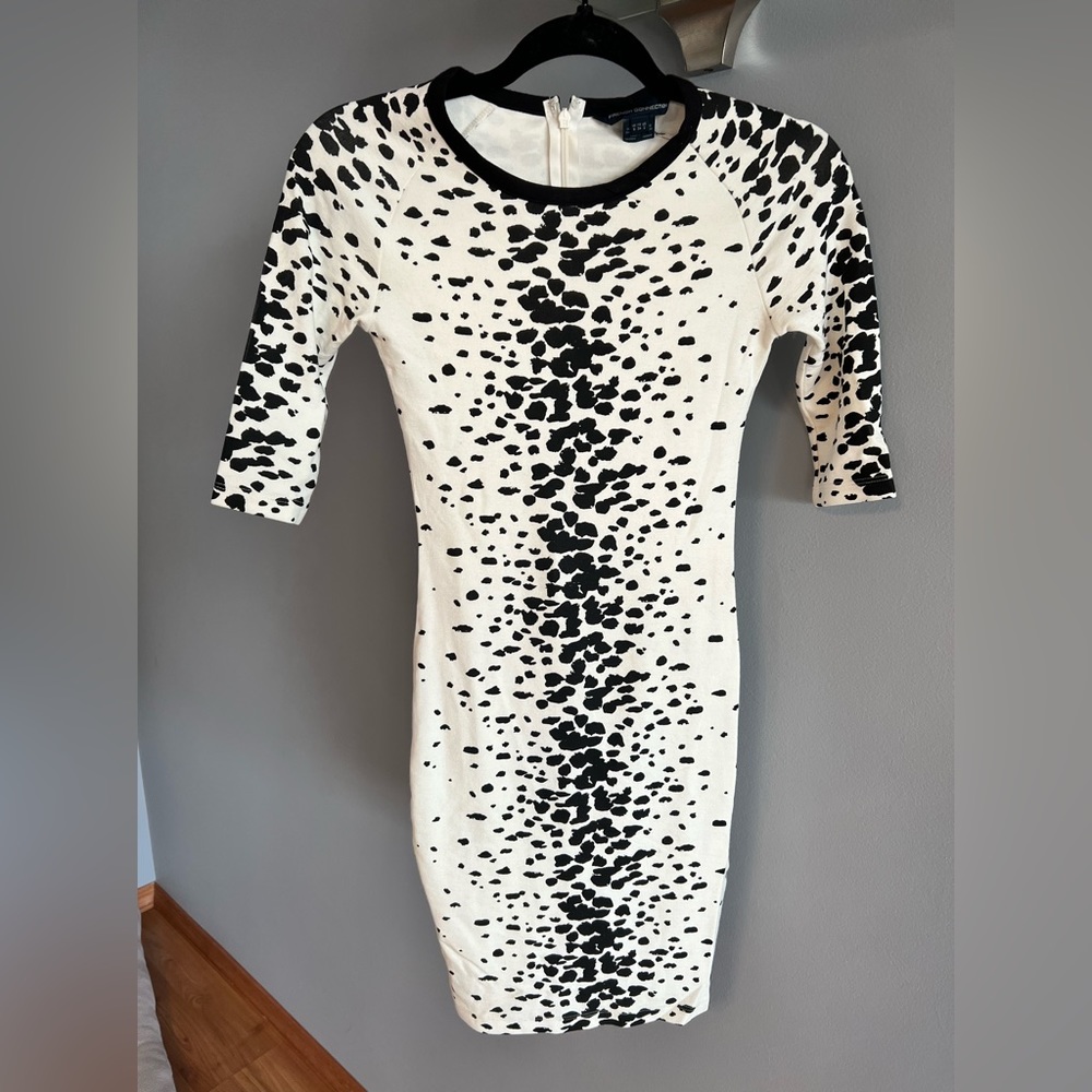 Women’s knee length dress